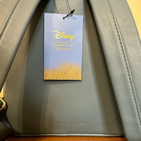 Fox and the Hound Danielle Nicole backpack - Picture 4 of 7